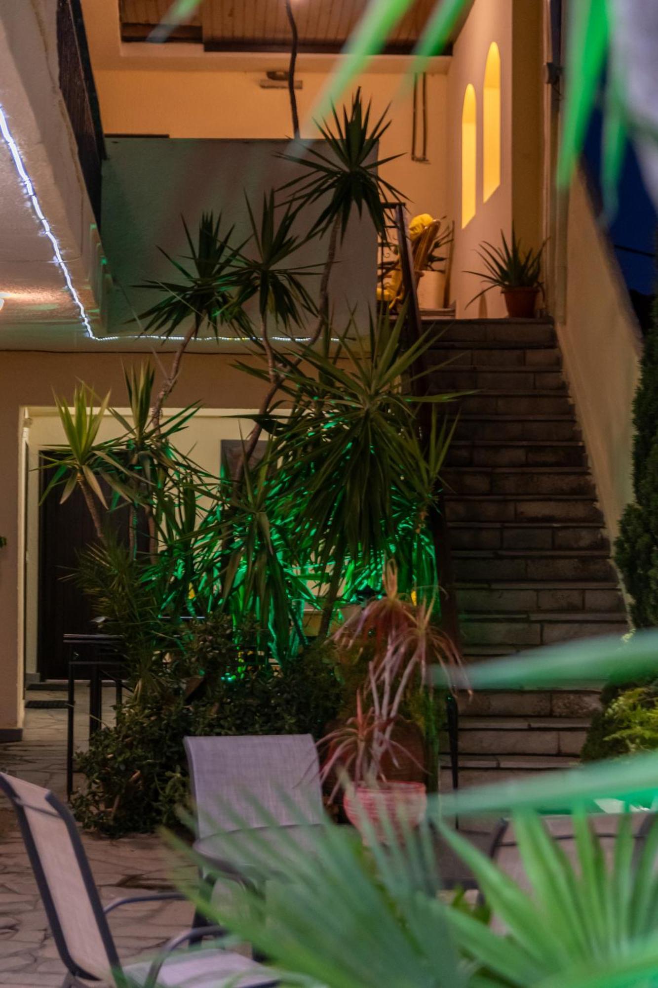 Hotel Petunia Neos Marmaras Bagian luar foto