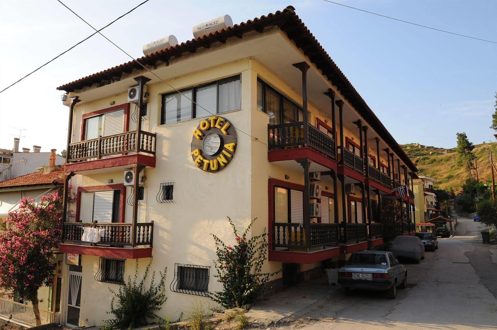 Hotel Petunia Neos Marmaras Bagian luar foto
